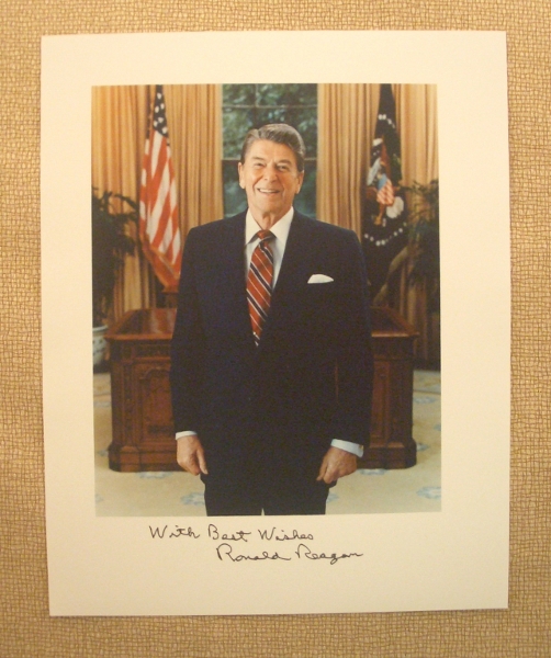 President Ronald Reagan Signed and Inscribed with Greeting 8 x 10 Color Oval Office Photo 