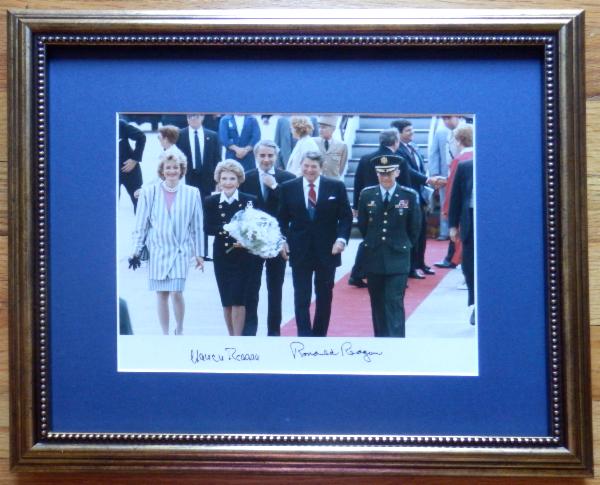 NEW ITEM President Reagan and Nancy Reagan Signed 10 x 8 Color Tarmac Photo Framed